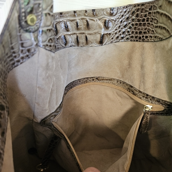 Brahmin Alligator Embossed Jacqueline Hobo Soft Large Bag - Picture 6 of 9